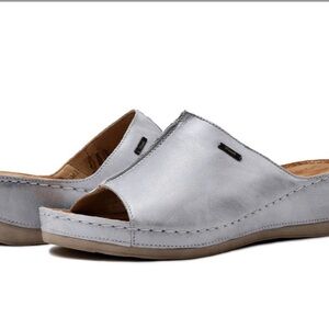 The WASAK Silver Leather Women's Mules worn once size 38 (8)